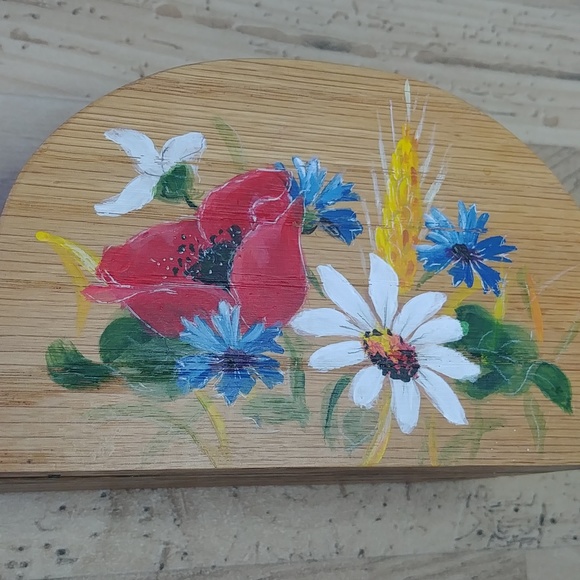 Vintage Wood Floral Handmade Hand Painted Napkin Holder Signed - Picture 4 of 6